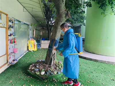 筑牢防疫屏障 消殺為愛護航--城北幼兒園三園區(qū)開展“五一”節(jié)后返園前的環(huán)境消殺工作